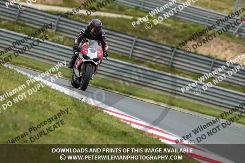 cadwell no limits trackday;cadwell park;cadwell park photographs;cadwell trackday photographs;enduro digital images;event digital images;eventdigitalimages;navarra;no limits trackdays;peter wileman photography;racing digital images;trackday digital images;trackday photos